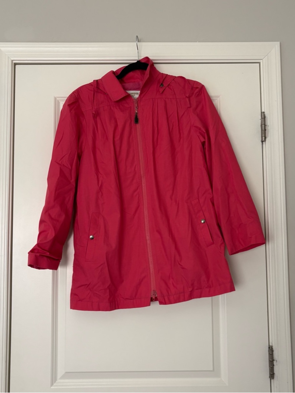 Vintage London Fog Women’s Pink Lightweight Zip Up Raincoat Jacket